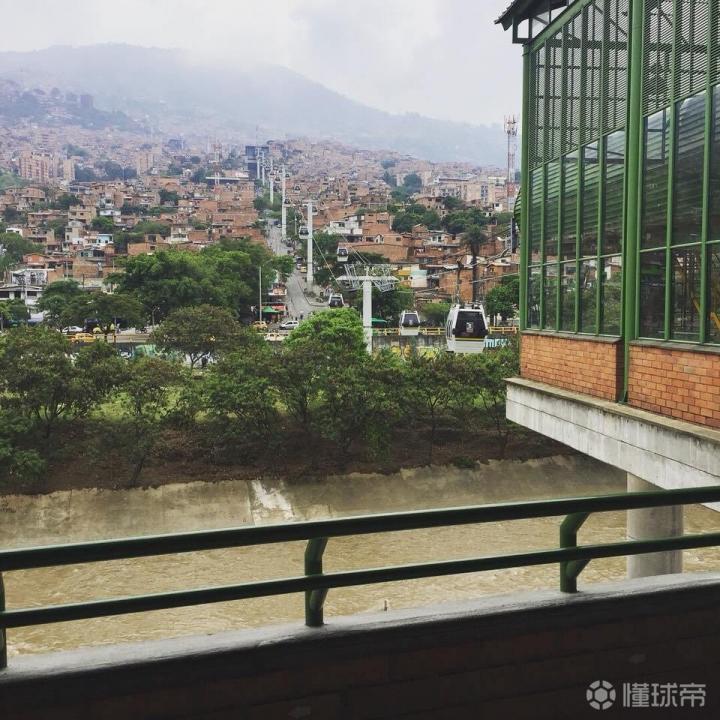 曾经辉煌过的足球俱乐部_足球俱乐部历史最强阵容_历史上第一只足球俱乐部